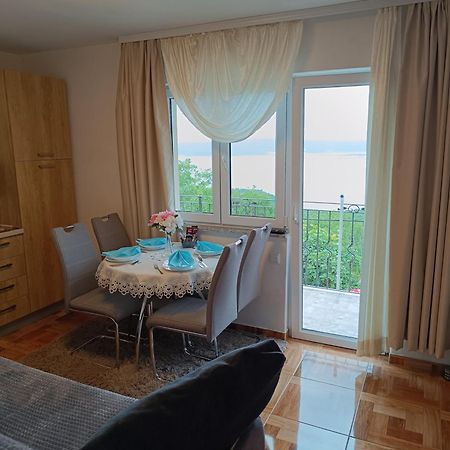 Ferienwohnung App Tony Dramalj Exterior foto