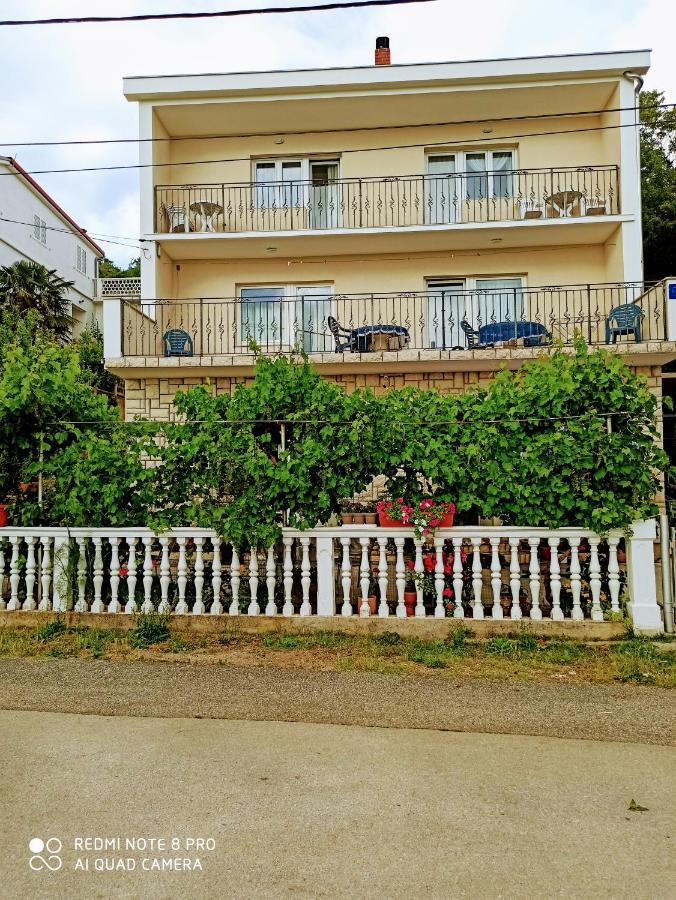 Ferienwohnung App Tony Dramalj Exterior foto